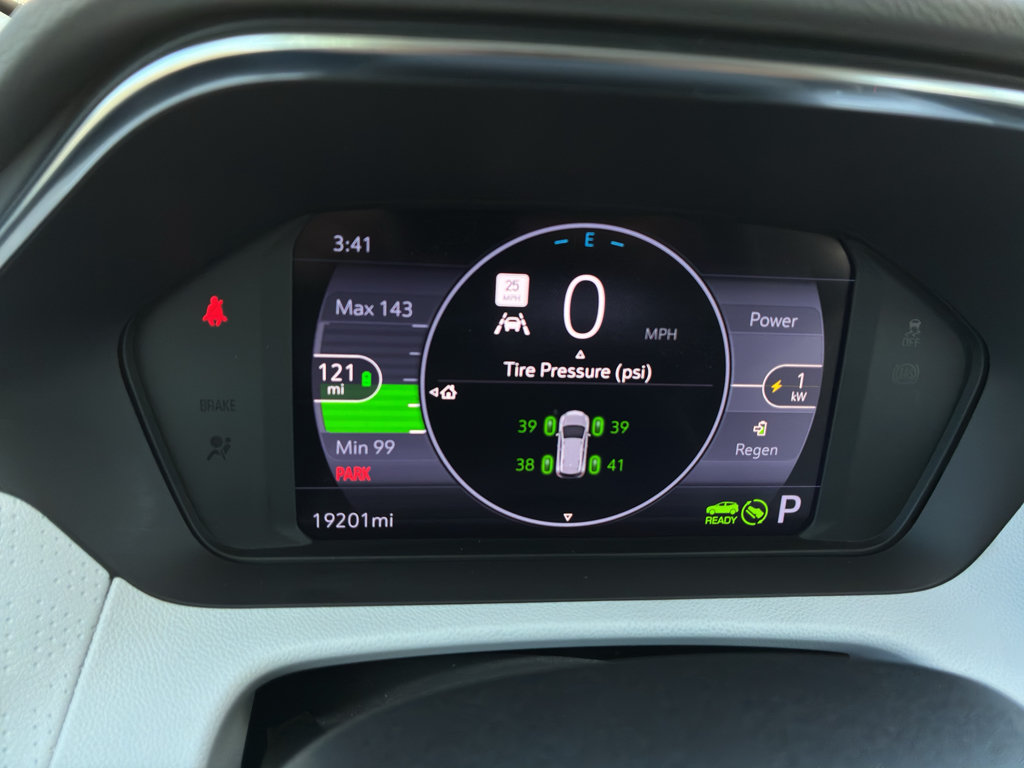 Used 2023 Chevrolet Bolt EUV Premier w/ Sun & Sound Package FWD image 21