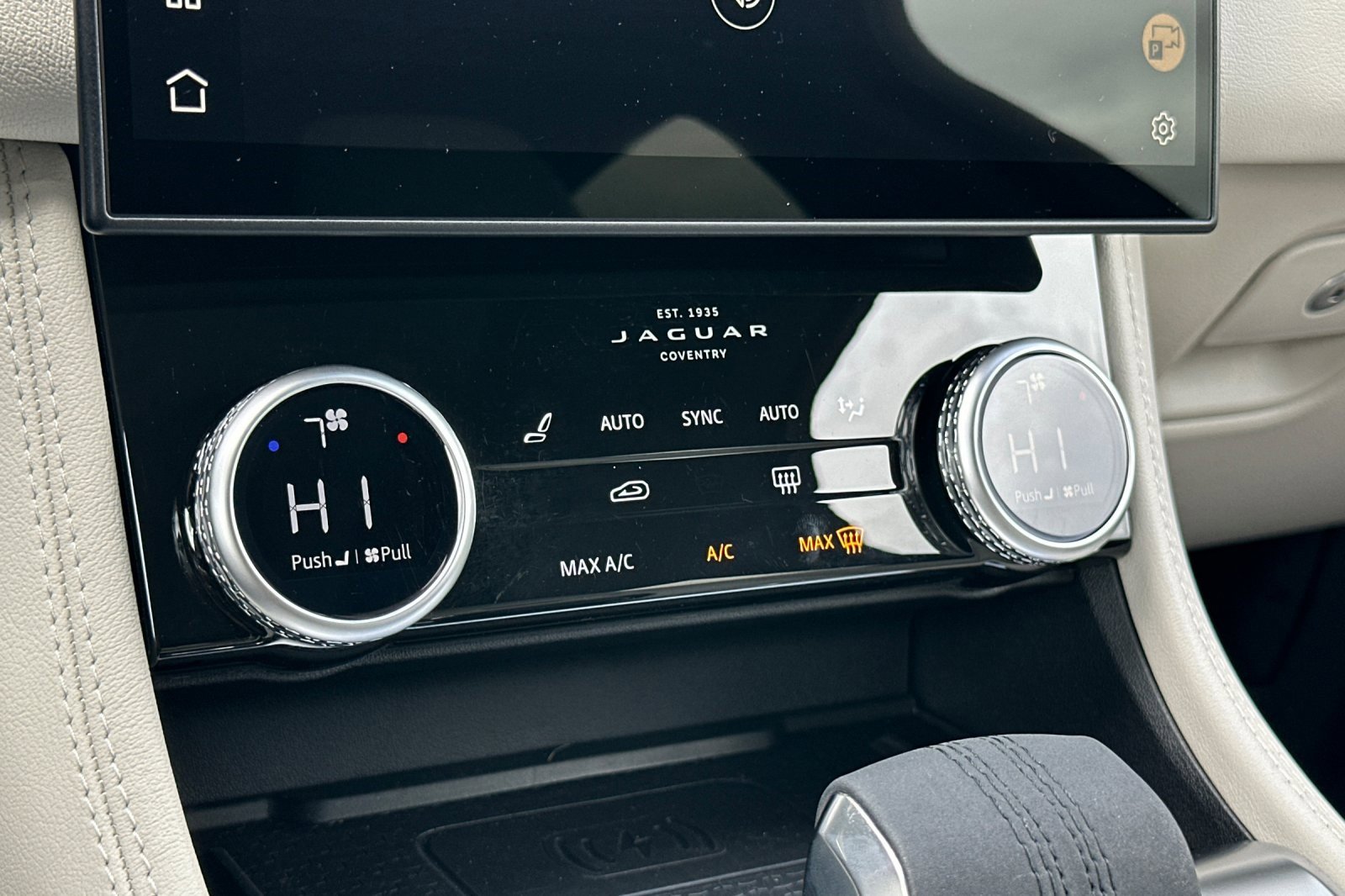 Used 2025 Jaguar F-PACE R-Dynamic S image 24