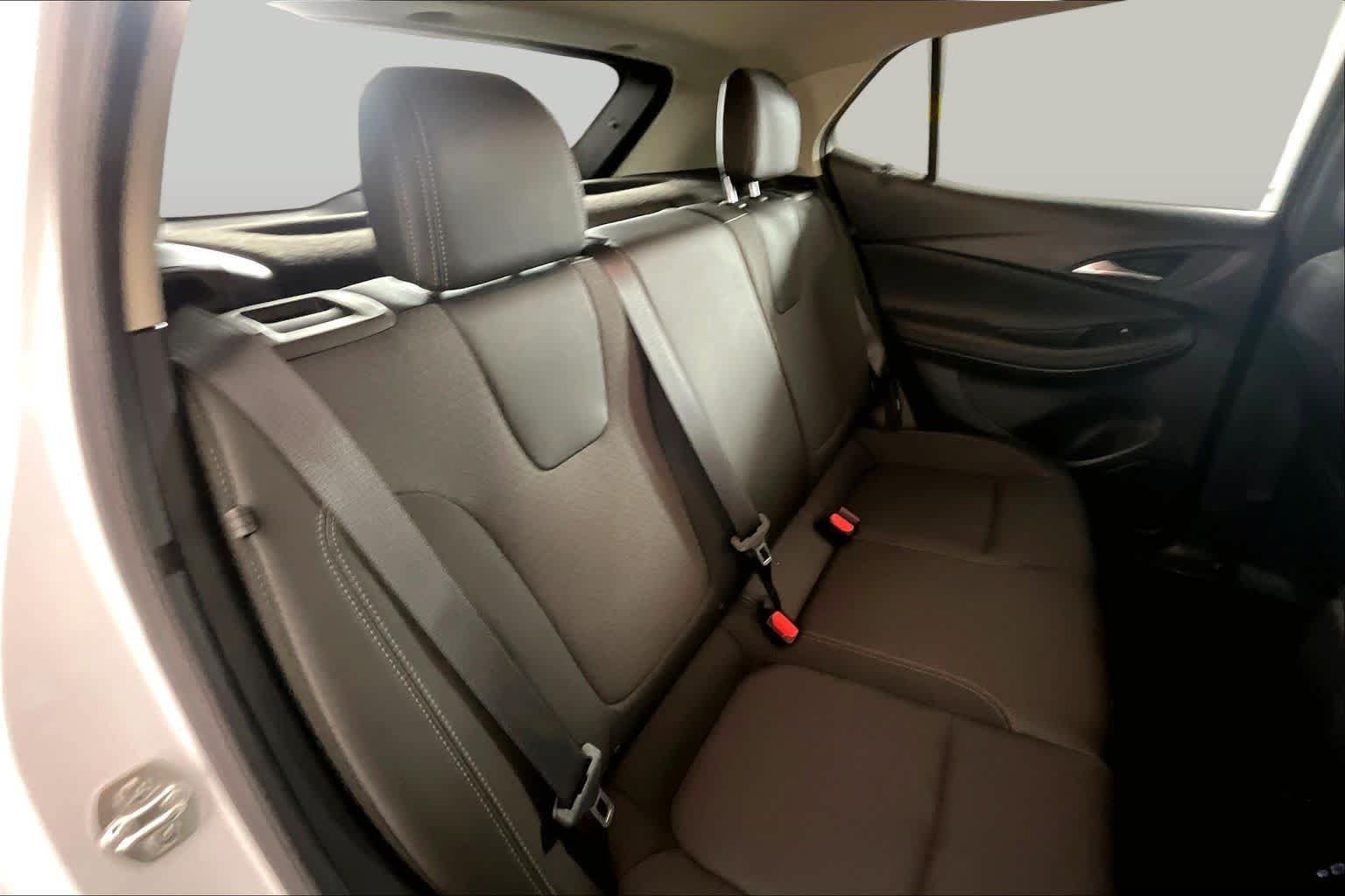 Used 2024 Buick Encore GX Preferred FWD image 19