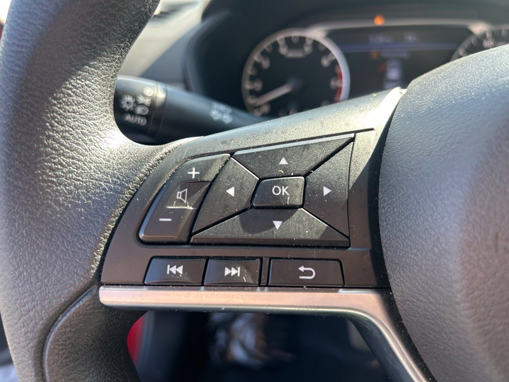 Used 2025 Nissan Altima 2.5 SV FWD image 22