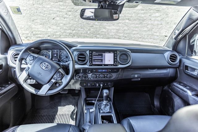 Used 2021 Toyota Tacoma TRD Off-Road w/ TRD Premium Off Road Package image 25