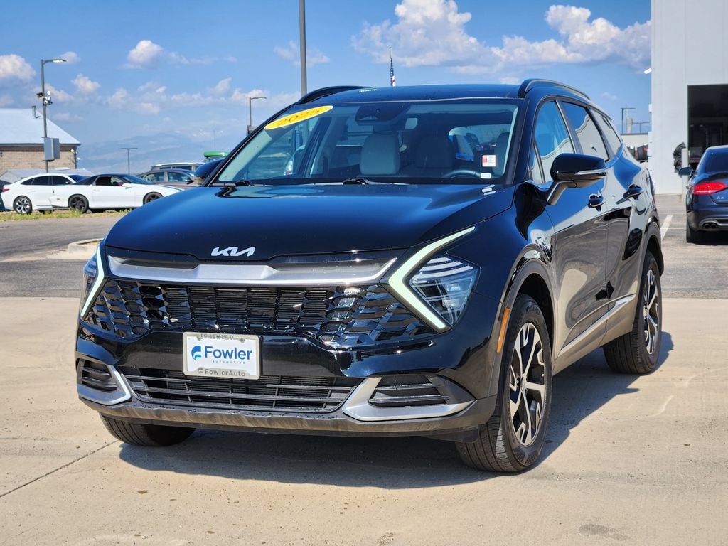 Certified 2025 Kia Sportage EX w/ Premium Package AWD/4WD image 4