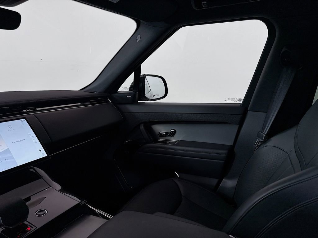Used 2025 Land Rover Range Rover Sport SE image 26
