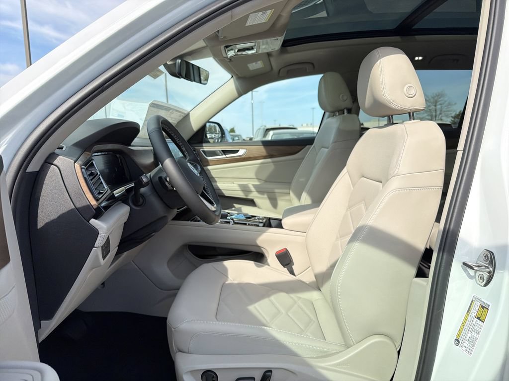 New 2026 Volkswagen Atlas SE FWD image 11