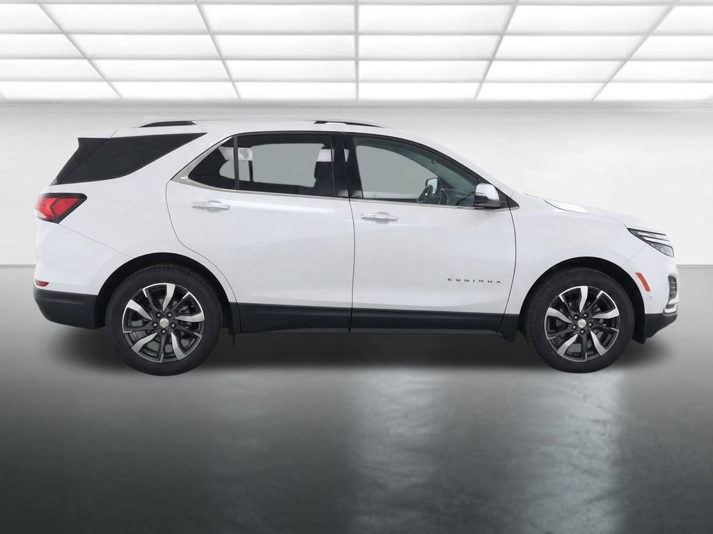 Used 2022 Chevrolet Equinox Premier AWD/4WD image 9