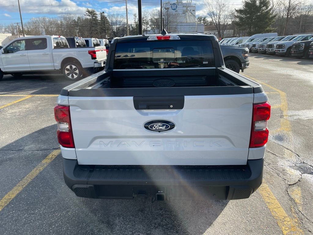 New 2026 Ford Maverick Lariat w/ Black Appearance Package image 5