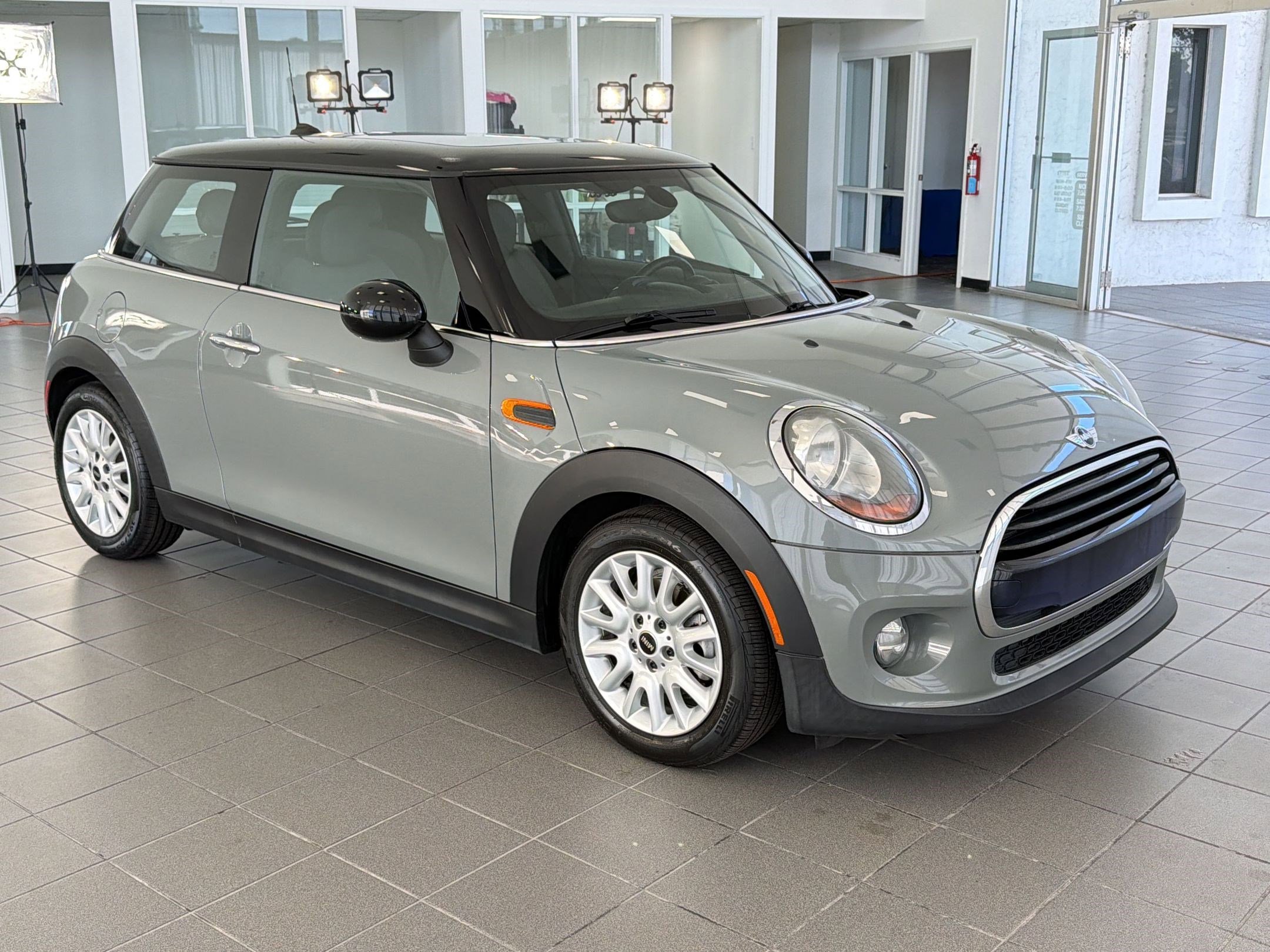 Used 2016 MINI Cooper 2-Door Hardtop FWD image 7