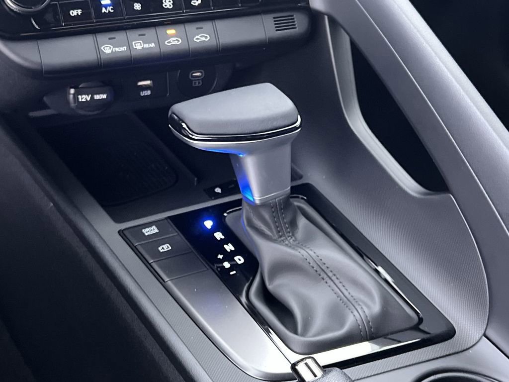 Used 2025 Hyundai Elantra Sport image 21