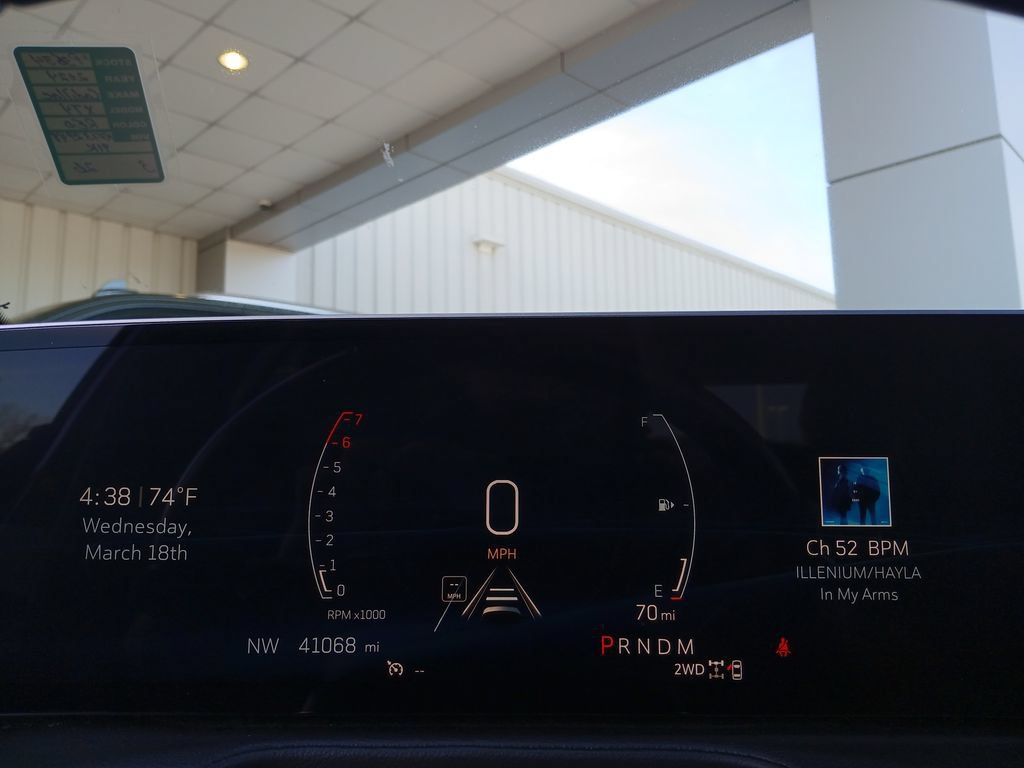 Used 2024 Cadillac XT4 Premium Luxury AWD/4WD image 11