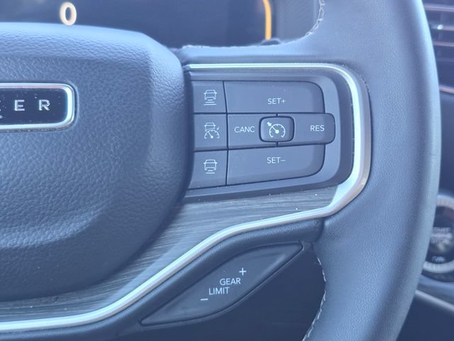 Used 2024 Jeep Wagoneer Series III AWD/4WD image 25