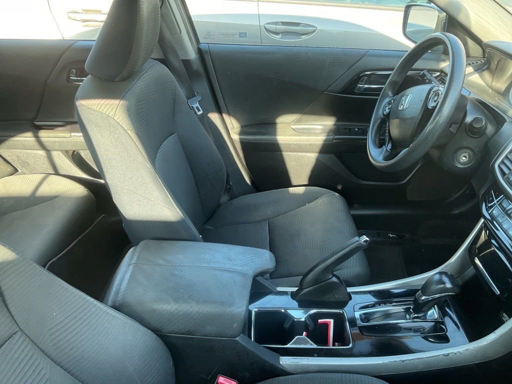Used 2017 Honda Accord LX image 3