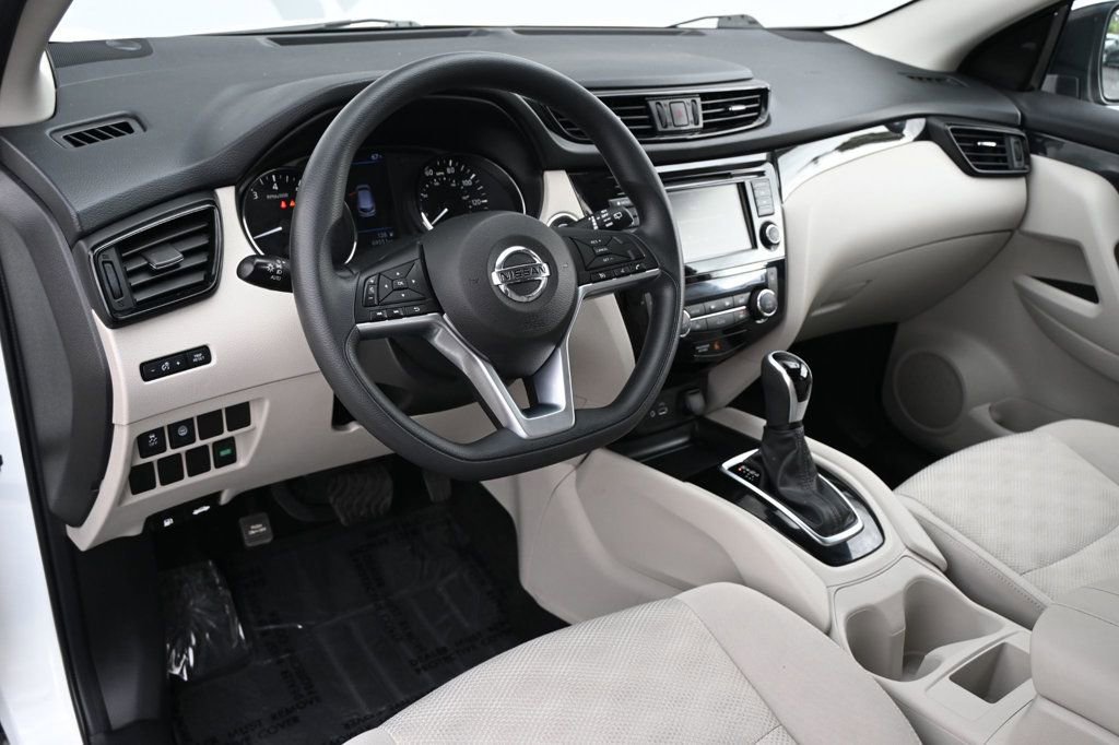 Used 2019 Nissan Rogue Sport SV FWD image 7