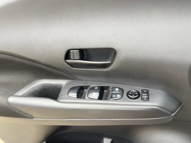 Used 2022 Nissan Kicks S image 42