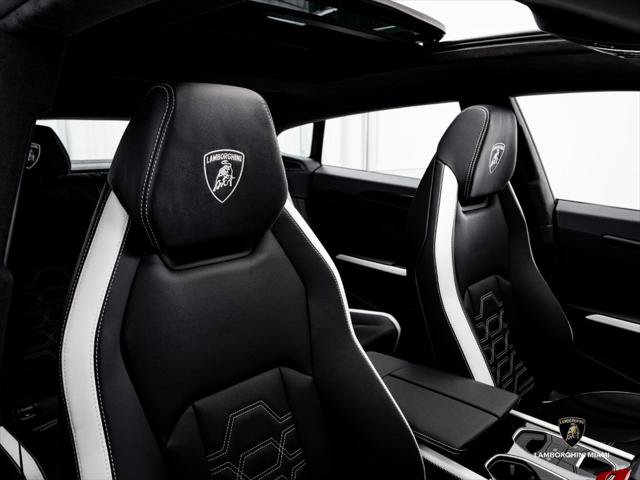Used 2026 Lamborghini Urus SE AWD/4WD image 41