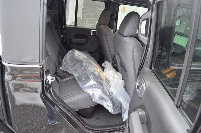 New 2026 Jeep Gladiator Sport image 32