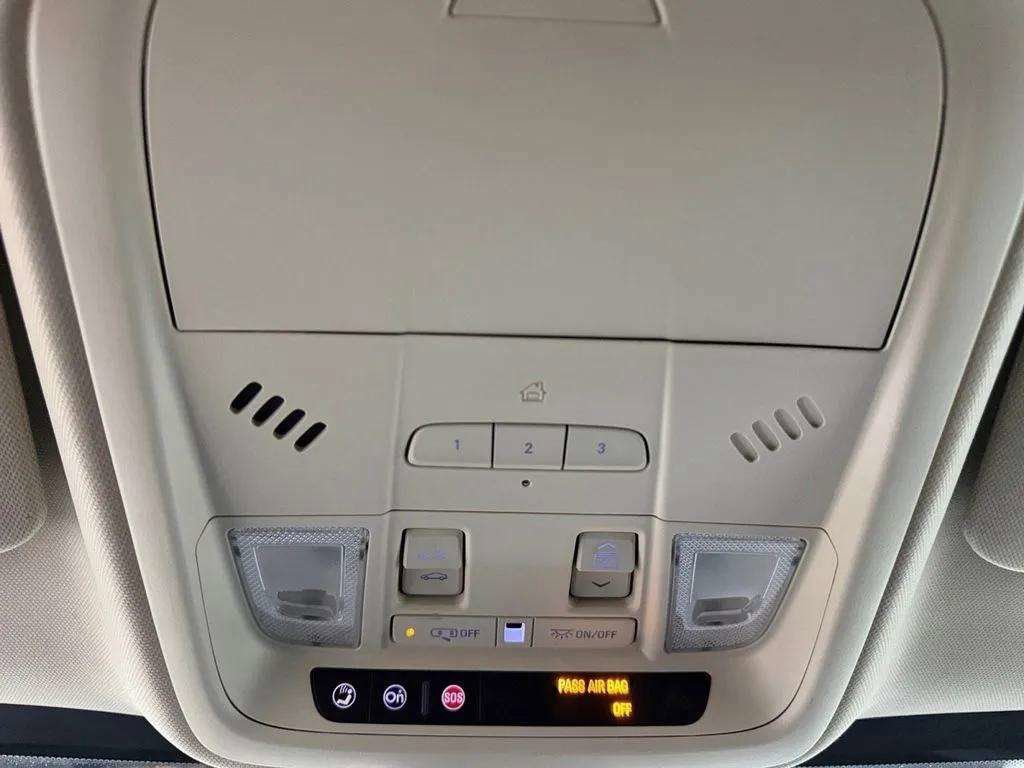 Used 2019 Cadillac XT5 Luxury w/ Trailering Package AWD/4WD image 32