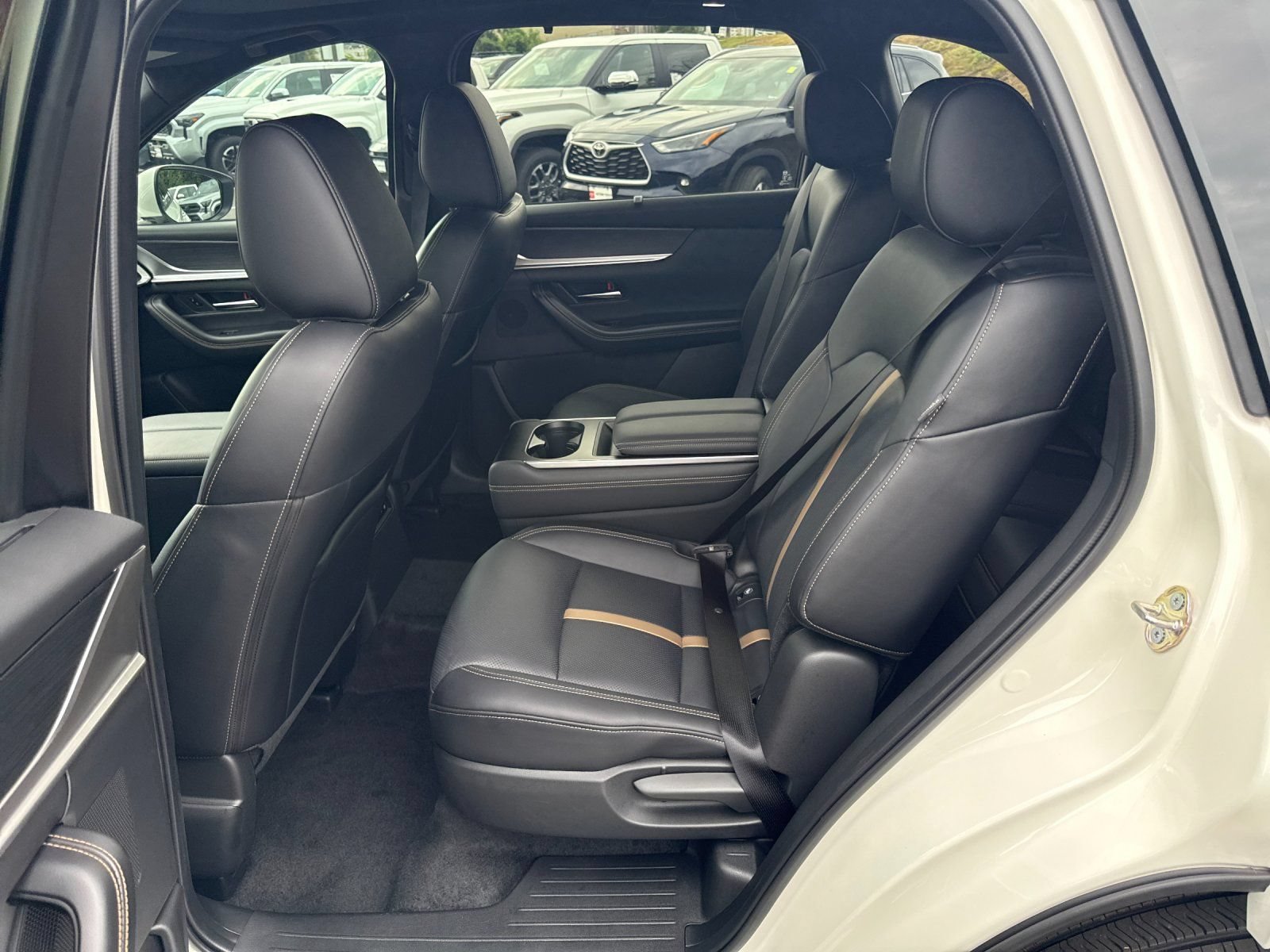 Used 2026 MAZDA CX-90 3.3 Turbo S w/ Premium Plus AWD/4WD image 12