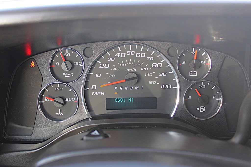 Used 2025 GMC Savana 2500 w/ Driver Convenience Package RWD image 19