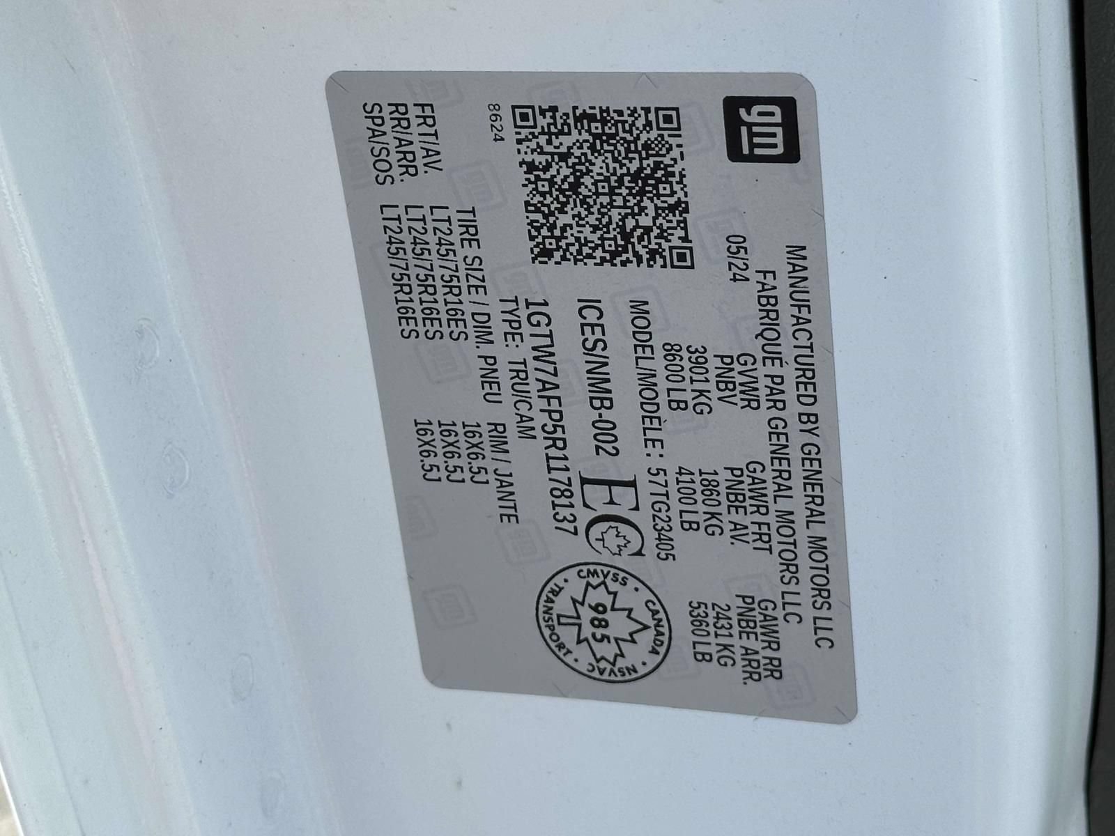 Used 2024 GMC Savana 2500 w/ Driver Convenience Package RWD image 27
