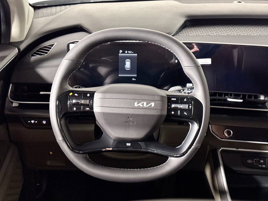 New 2027 Kia Carnival LXS FWD image 13