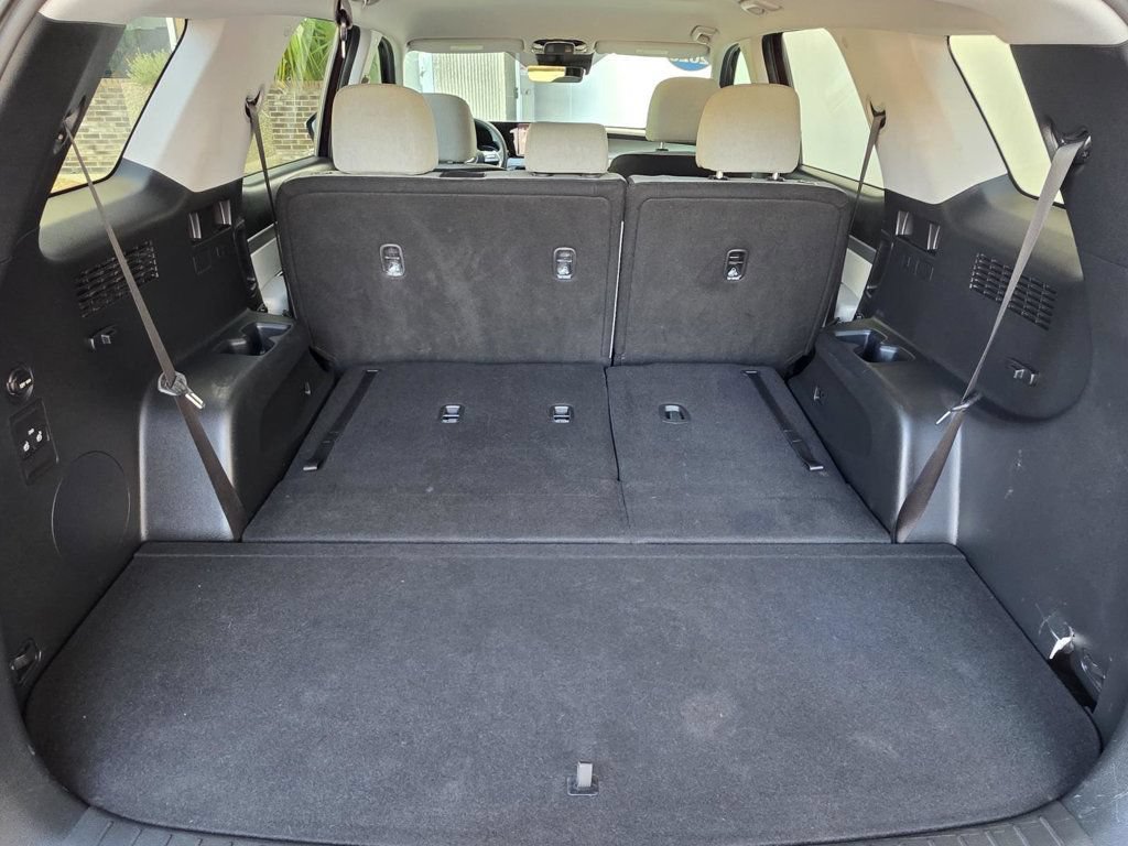 Used 2023 Hyundai Palisade SE FWD image 13
