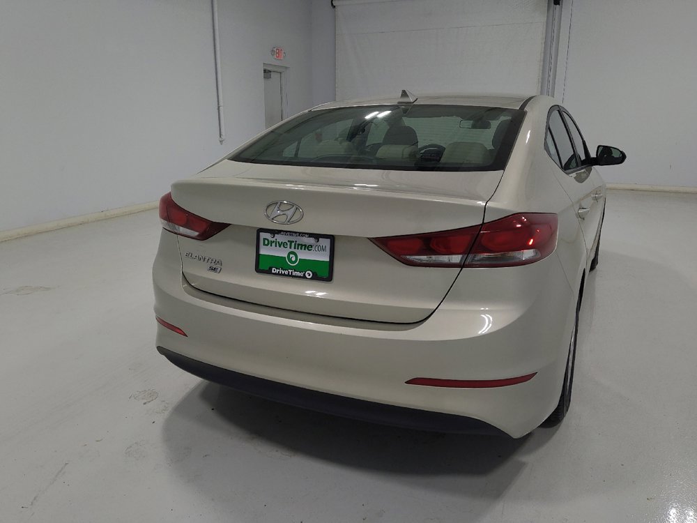 Used 2018 Hyundai Elantra SE w/ SE Connectivity Package 04 FWD image 7
