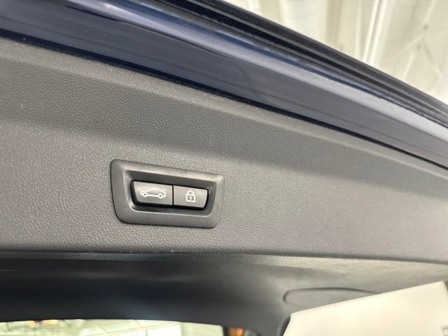 Used 2022 BMW X3 xDrive30i AWD/4WD image 13