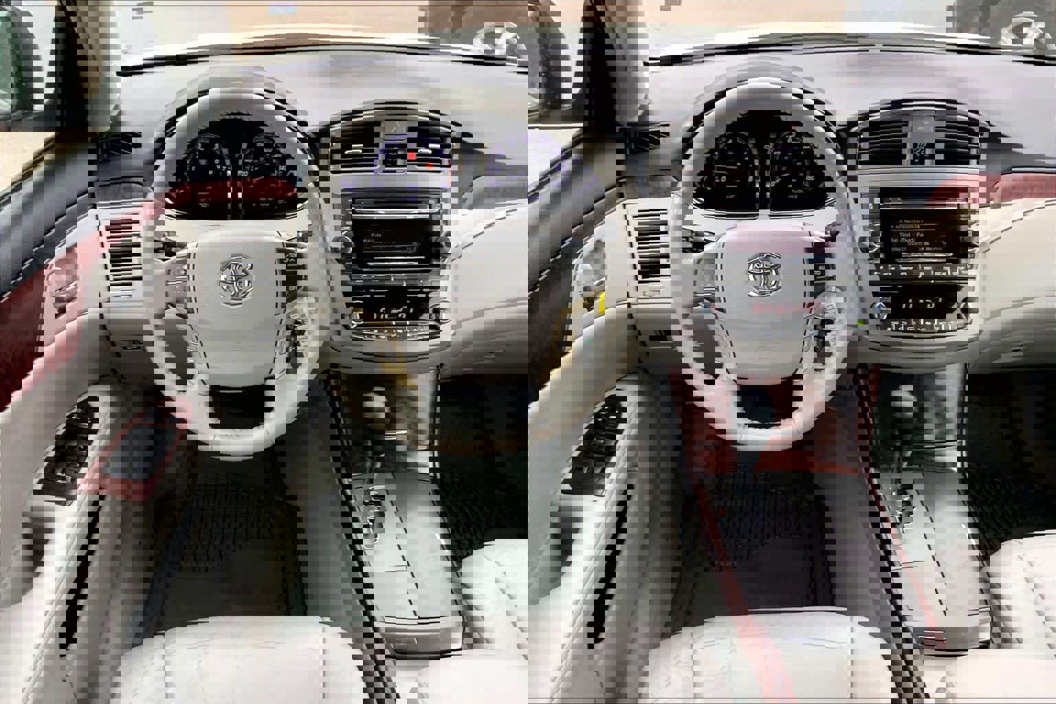 Used 2012 Toyota Avalon image 5