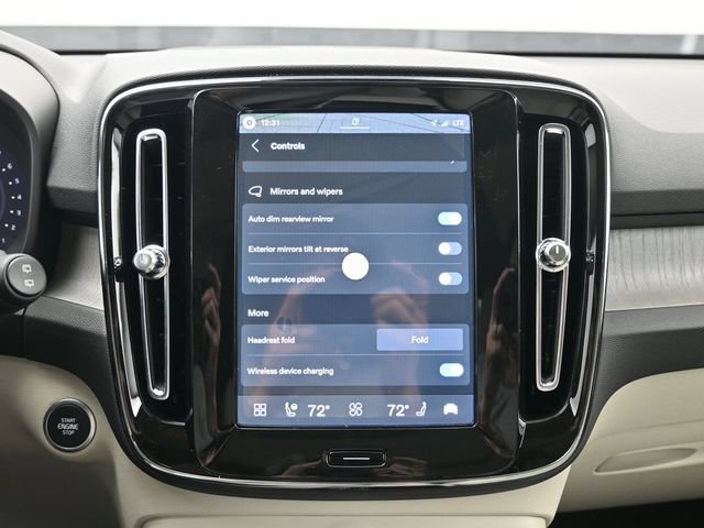 New 2026 Volvo XC40 B5 Ultra w/ Protection Package Premier AWD/4WD image 19