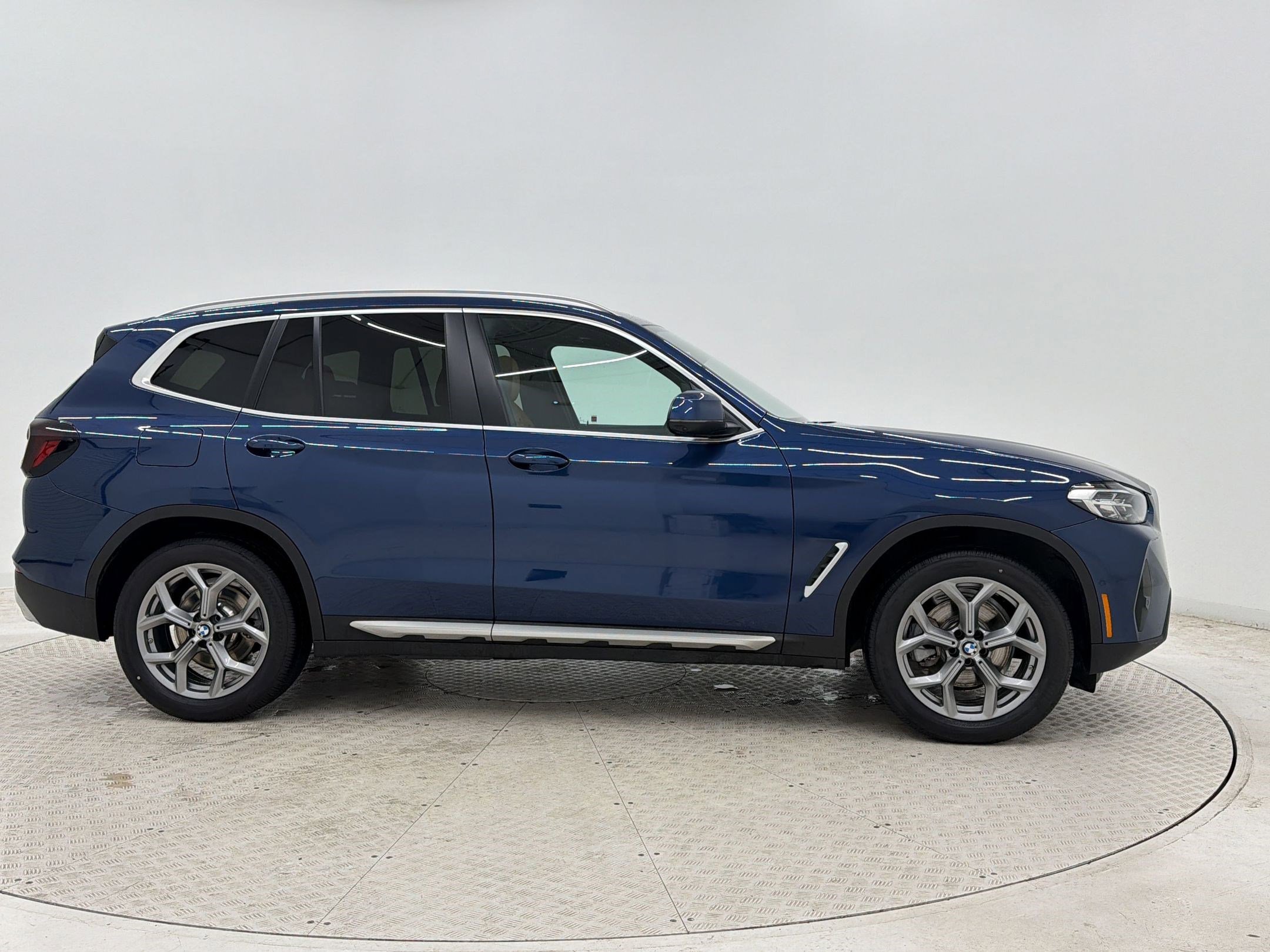 Certified 2024 BMW X3 xDrive30i w/ Convenience Package AWD/4WD image 8