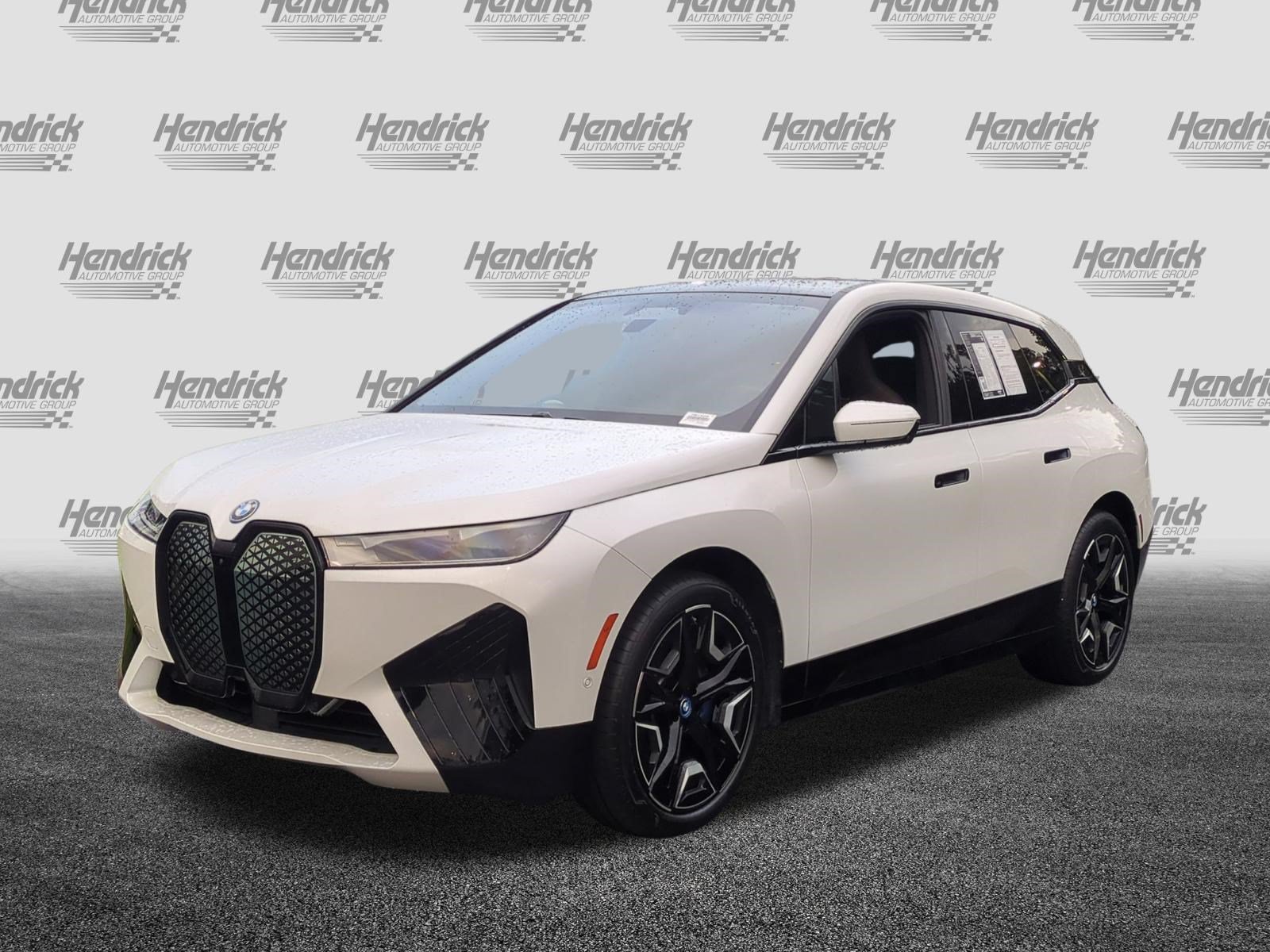 Certified 2024 BMW iX xDrive50 w/ Premium Package AWD/4WD image 6