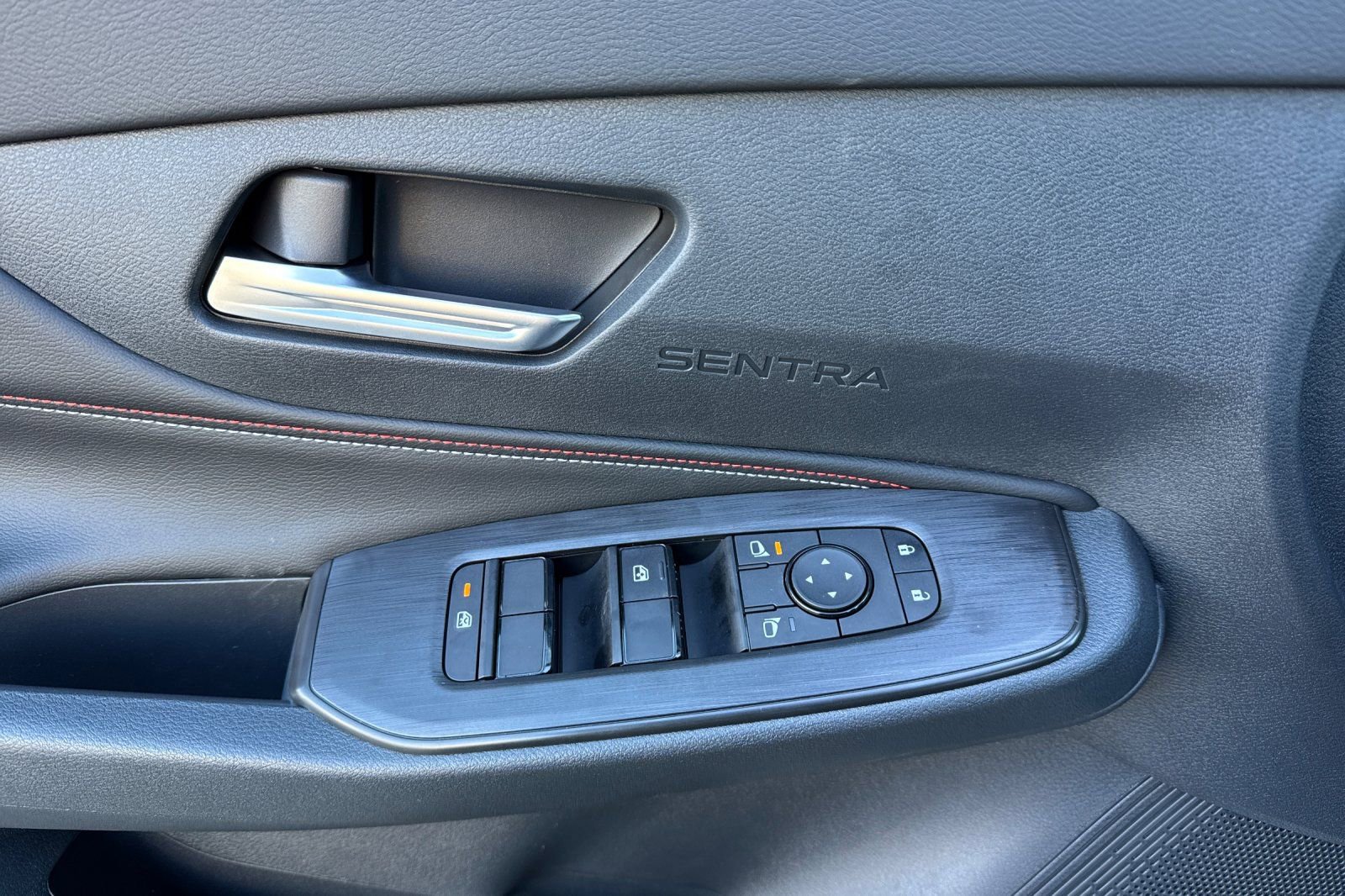 New 2026 Nissan Sentra SR w/ Floor Mat Package image 8