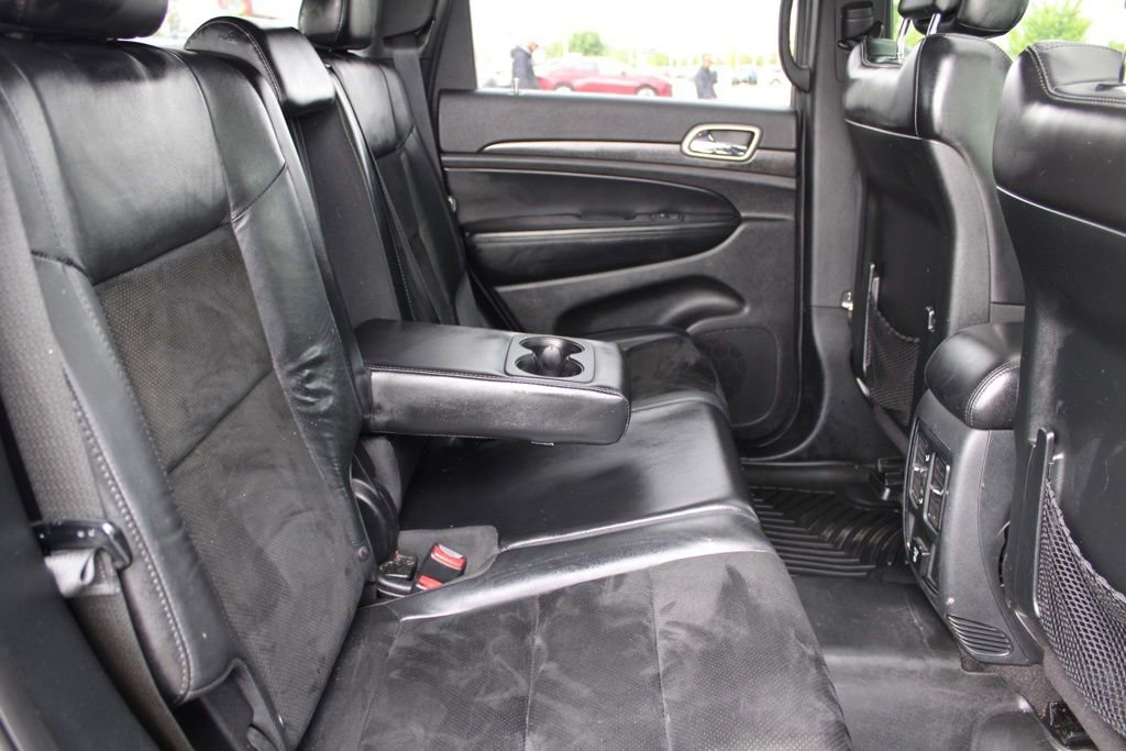 Used 2017 Jeep Grand Cherokee Altitude AWD/4WD image 25