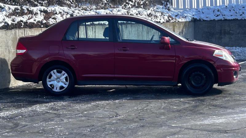 Used 2011 Nissan Versa 1.8 S image 6