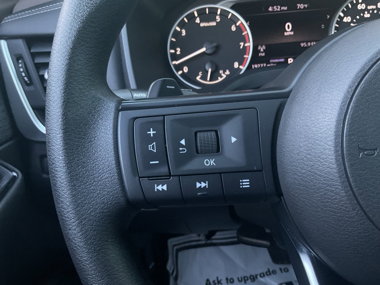 Used 2023 Nissan Rogue S FWD image 36