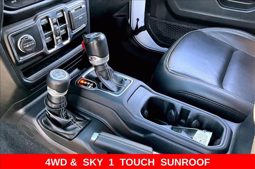 Used 2021 Jeep Wrangler Unlimited Sahara w/ Cold Weather Group image 17