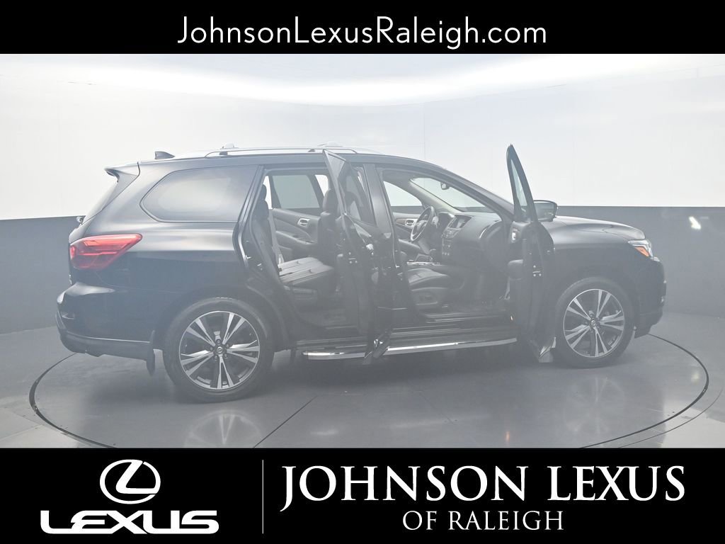 Used 2020 Nissan Pathfinder Platinum image 24