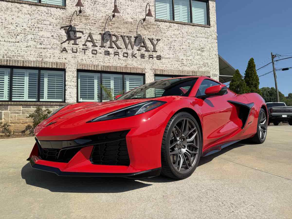 Used 2026 Chevrolet Corvette Z06 RWD image 2