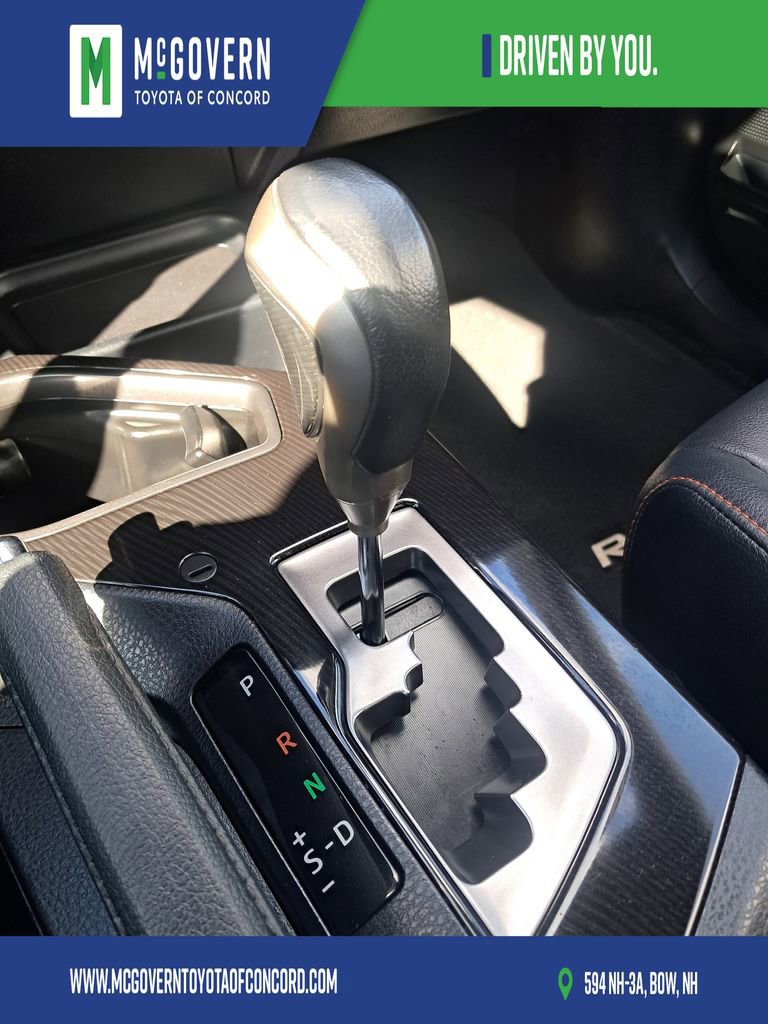 Used 2018 Toyota RAV4 SE AWD/4WD image 28