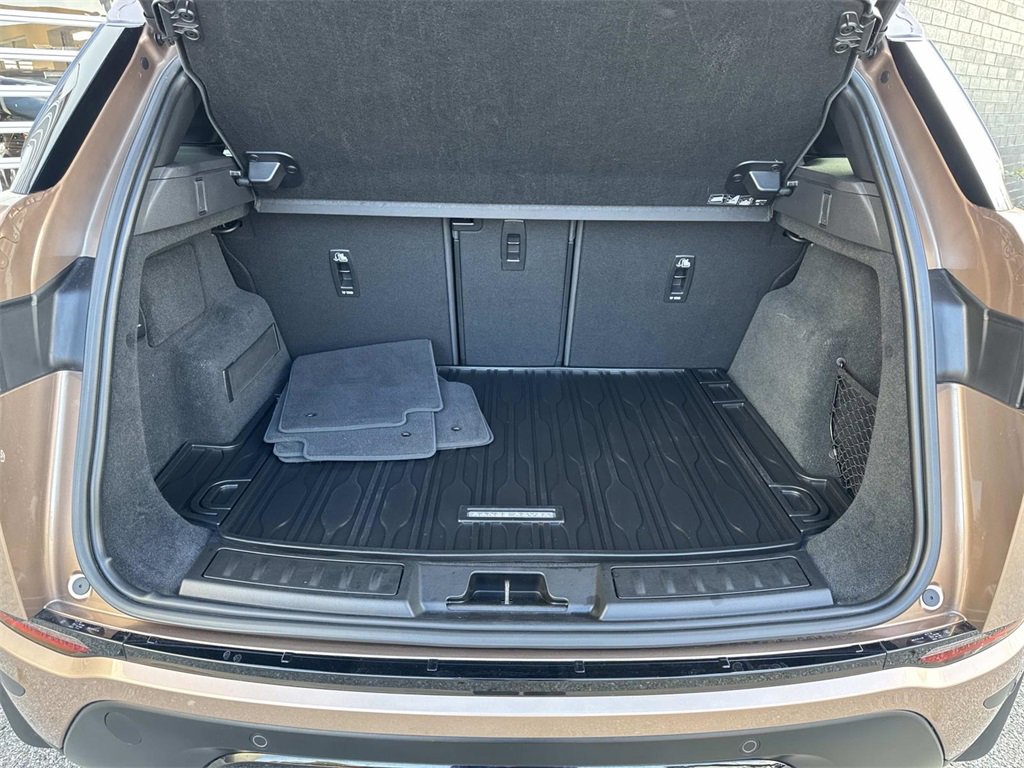 Used 2024 Land Rover Range Rover Evoque S image 6