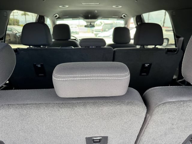 Used 2026 Chevrolet Traverse LT w/ LPO, Floor Liner Package FWD image 9