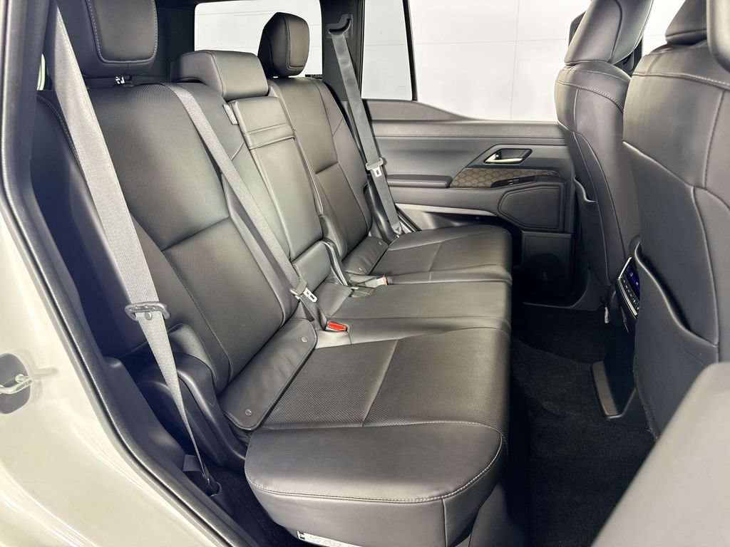 Used 2024 Lexus GX 550 w/ Cold Area Package AWD/4WD image 34