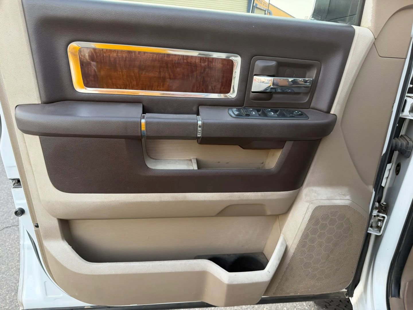 Used 2012 RAM 2500 Laramie w/ HD Snow Plow Prep Group image 9