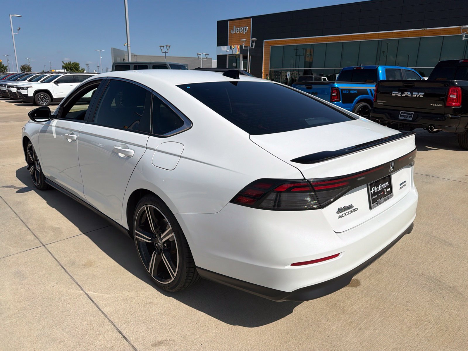 Used 2024 Honda Accord Sport image 3