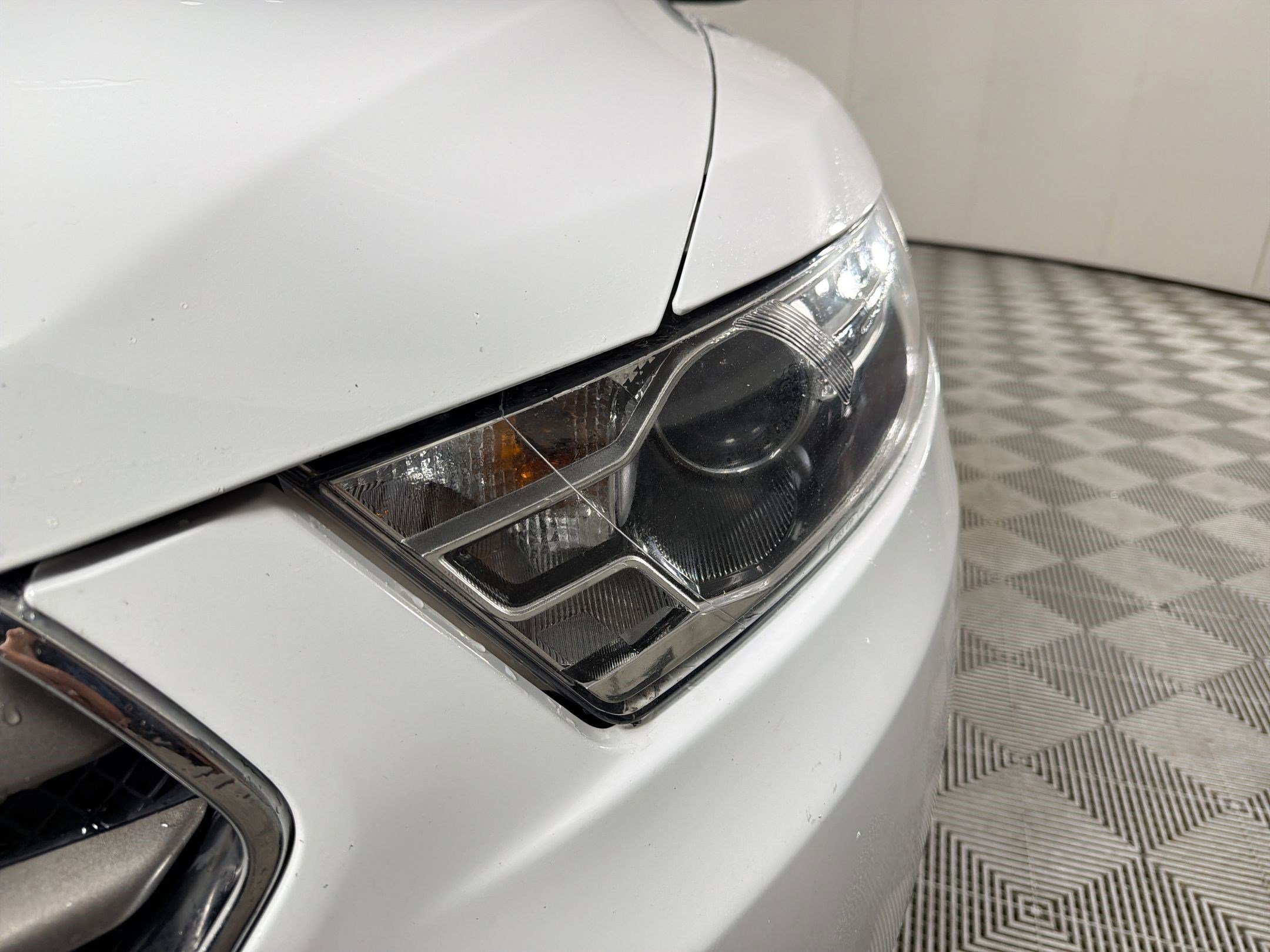 Used 2018 Ford Taurus SE FWD image 11