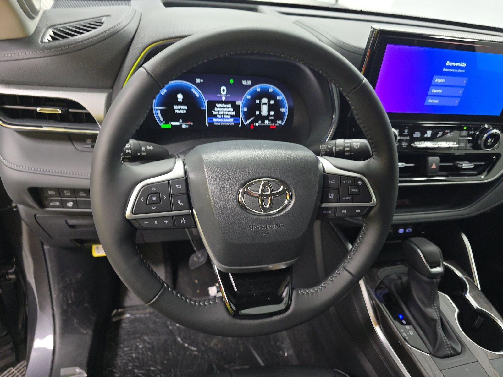 Used 2025 Toyota Highlander Platinum image 11