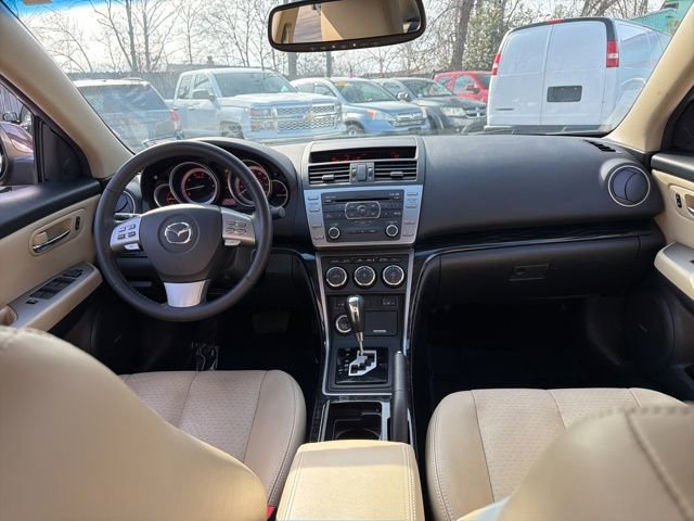 Used 2009 MAZDA MAZDA6 i Grand Touring w/ Moonroof & Bose Pkg image 11
