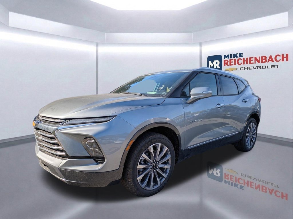 New 2025 Chevrolet Blazer Premier w/ Driver Confidence II Package FWD image 9