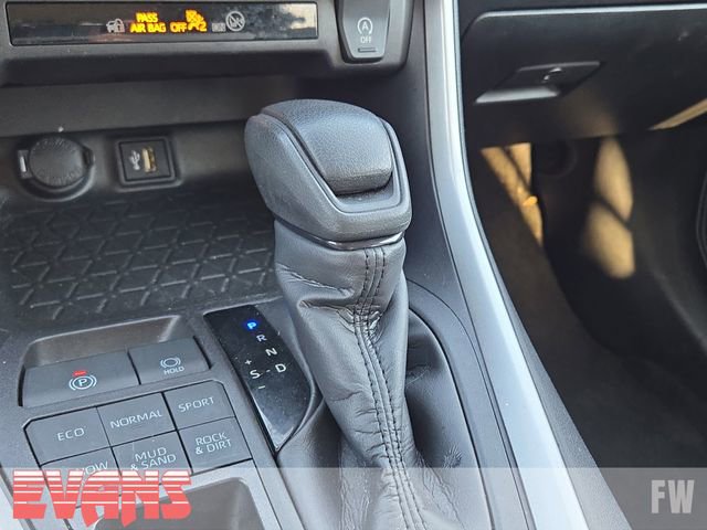 Used 2024 Toyota RAV4 LE AWD/4WD image 12
