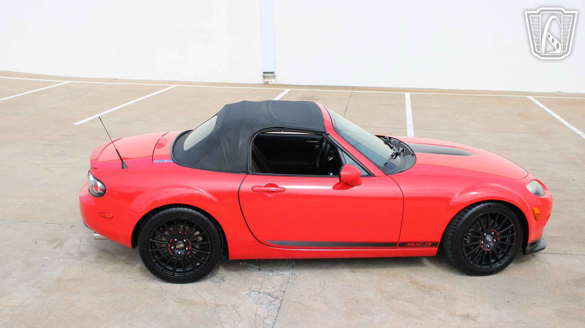 Used 2006 MAZDA MX-5 Miata Sport RWD image 31